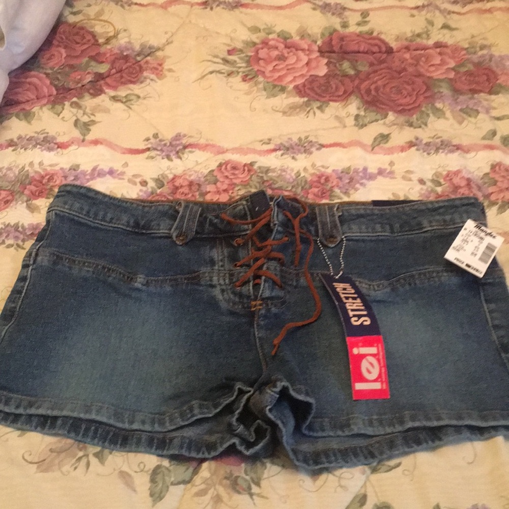 LEI sz.13 New w Tags denim stretch shorts